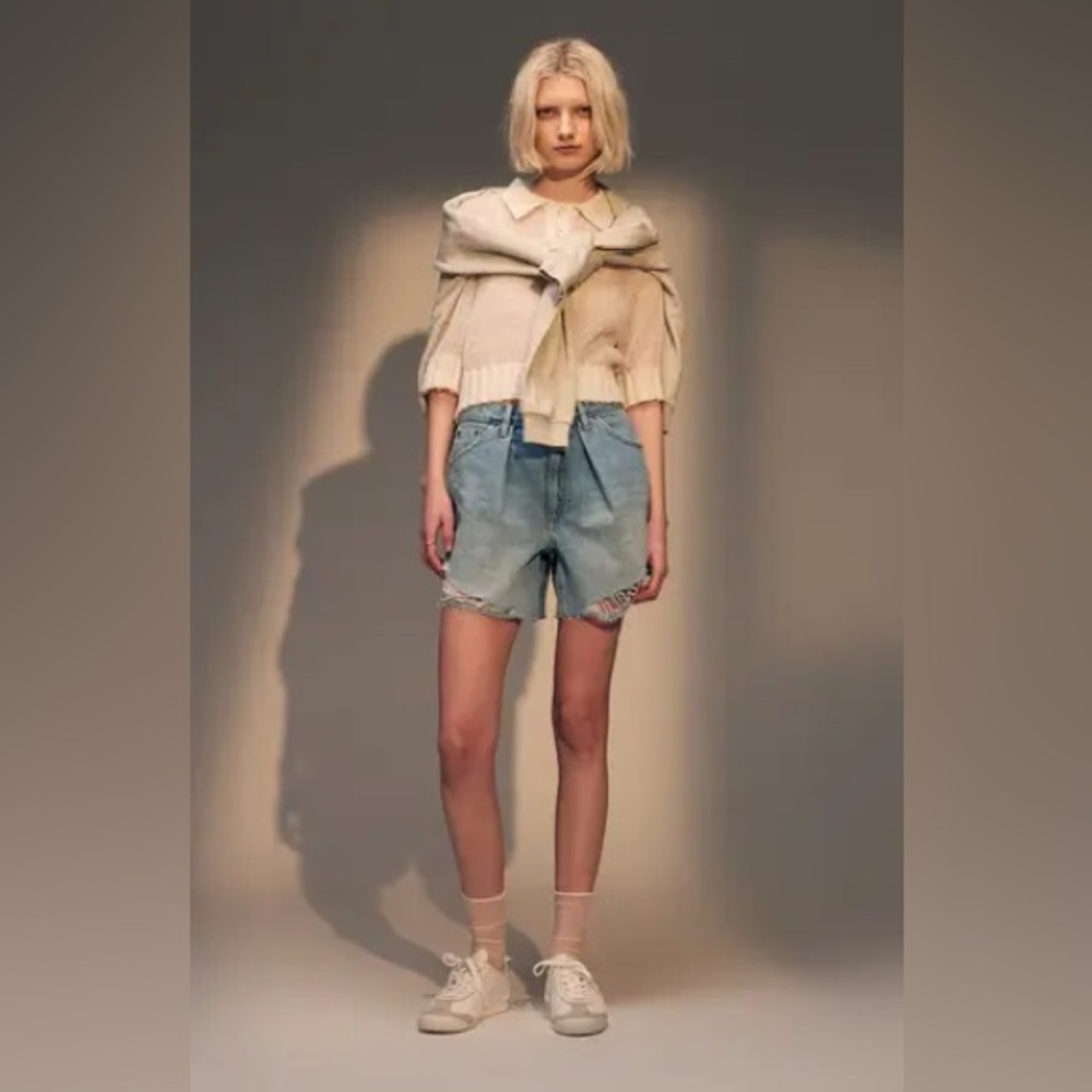 Topshop High Rise Pleated Shorts NWT size 6